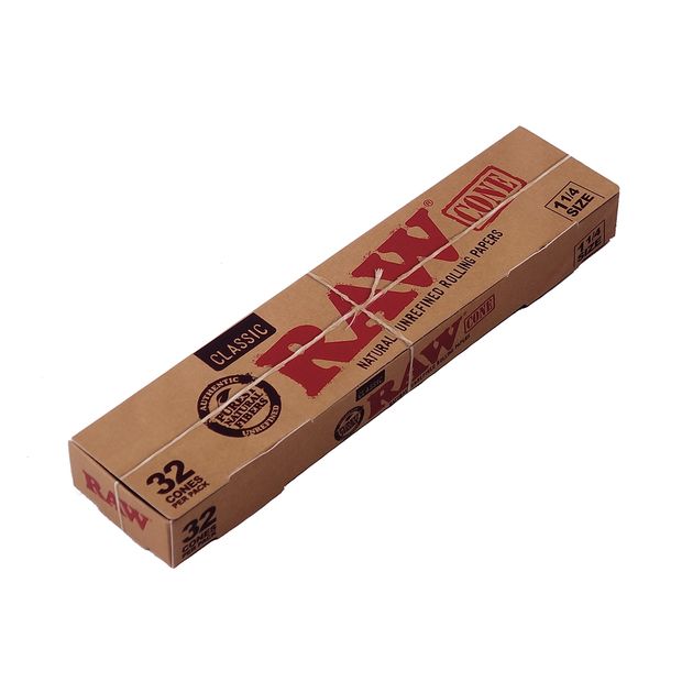 RAW Classic Cones 1 1/4 Medium, pre-rolled with RAW tip, 32 cones per package